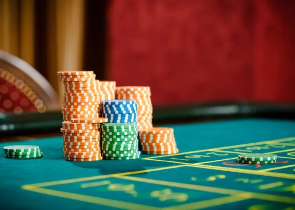 Slot interface on sinislot login mobile app Slot game interface on mobile showing reels and spin button